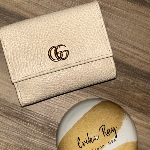 Gucci Handbags - Gucci Marmont Card Wallet- BRAND NEW